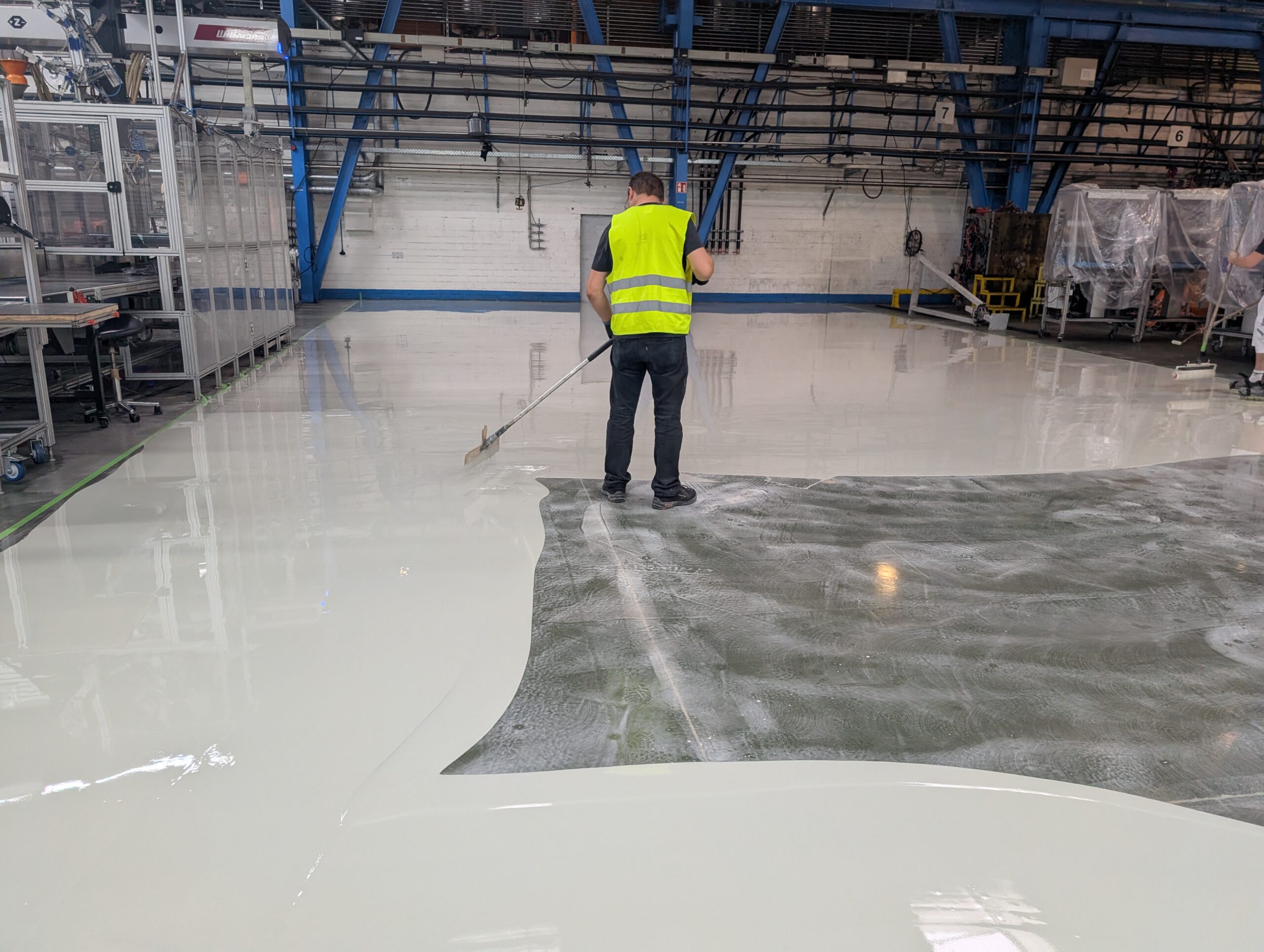 PXL_20250731_091555115 Industriebodenbeschichtung nach Wasserhaushaltsgesetz - dabei